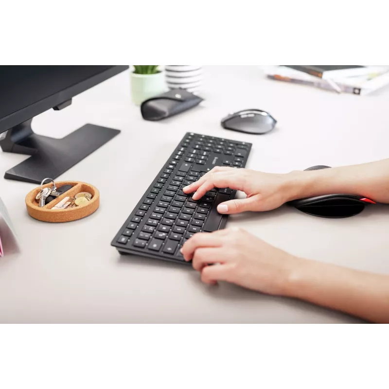 Belaidė klaviatūra Cherry KW 9100 SLIM RF + Bluetooth QWERTY JK-9100GB-2 juoda 108 klavišų 1,2 m laidas