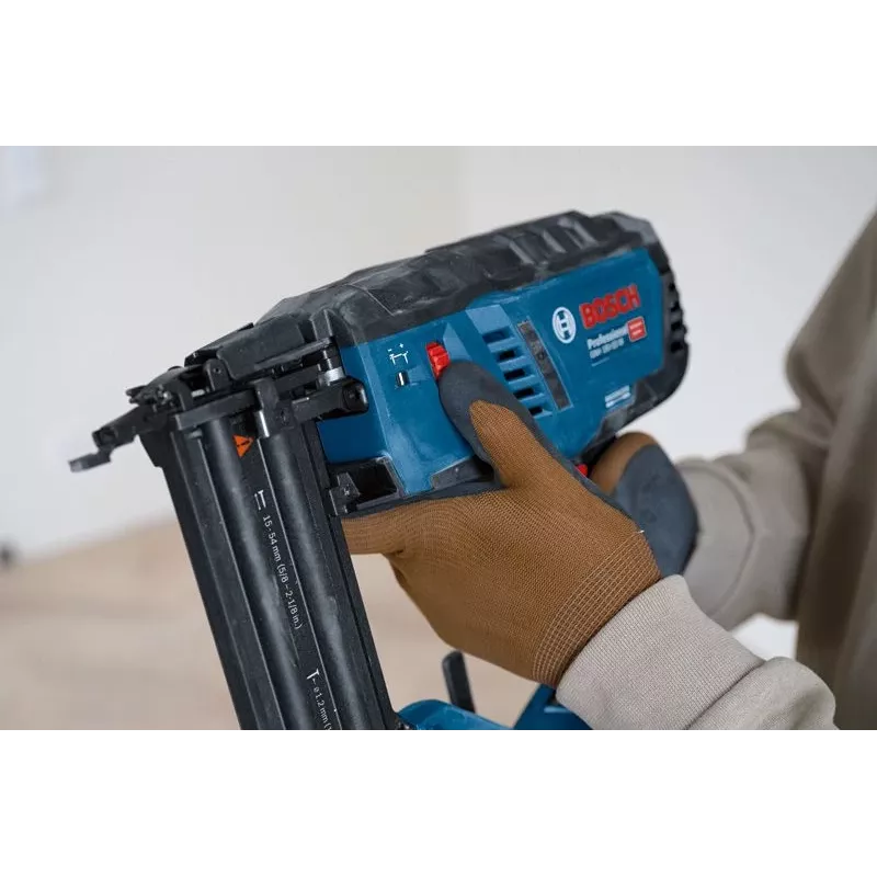 Bosch GNH 18V-50 M Professional akumuliatorinis vinių kalstuvas