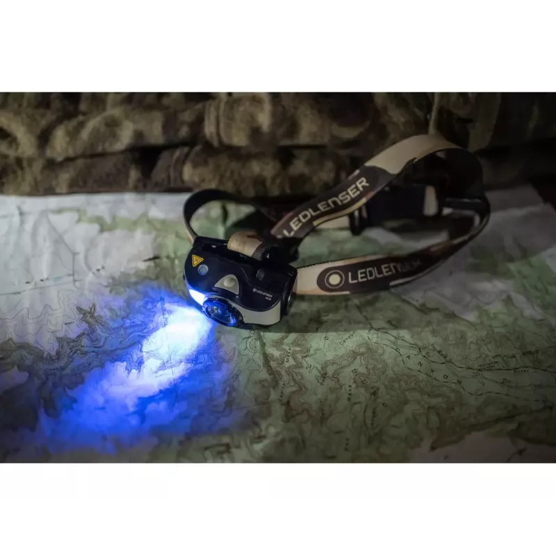 Priekinė rankinė lempa Ledlenser MH8 juoda