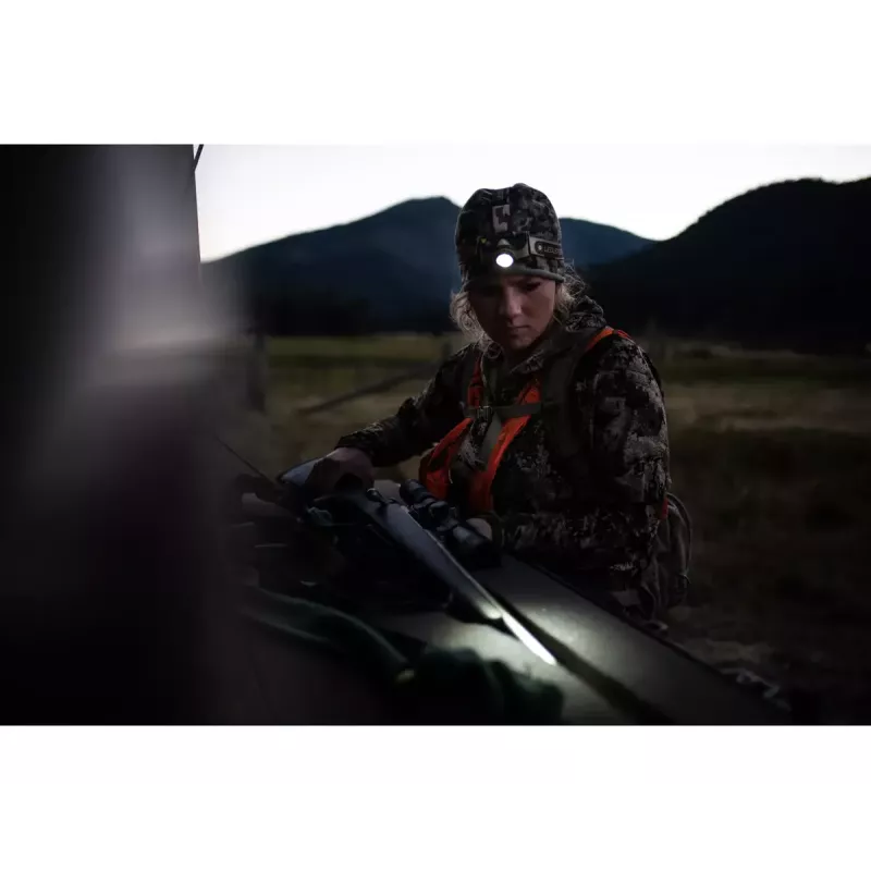 Priekinė rankinė lempa Ledlenser MH8 juoda