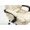 Biuro kėdė ActiveJet YK7416 su ratukais – ergonomiška sukamoji kėdė, smėlio spalvos eko oda, metalinis rėmas, paminkštinta nugara, pėdų atrama