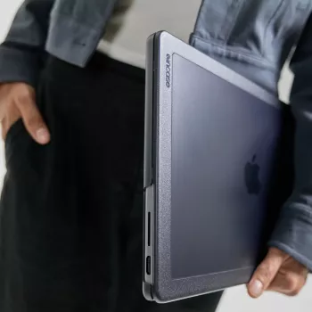 Incase Edge Hardshell Case su Makrolon® 14 colių MacBook Pro (M1-M4, 2021-2024)