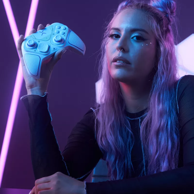 Žaidimų pultas VICTRIX 052-002-WH belaidis ir laidinis RF/USB, USB-C, 2000 mAh, PC/PS4/PS5, violetinė/balta