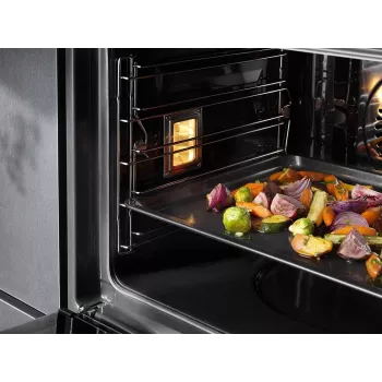 Kepimo padėklas orkaitei Electrolux E9OOAF11 – stačiakampis 385×465×25 mm, nelimpantis, juodas