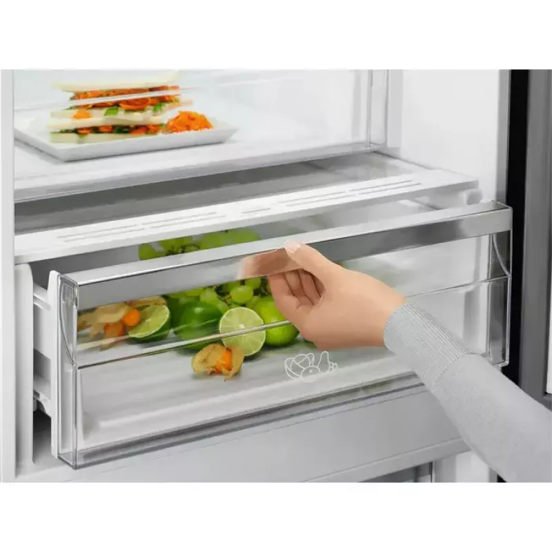 Electrolux LNC7ME32X3 Laisvai pastatomas šaldytuvas-šaldiklis 330 L Nerūdijantis plienas