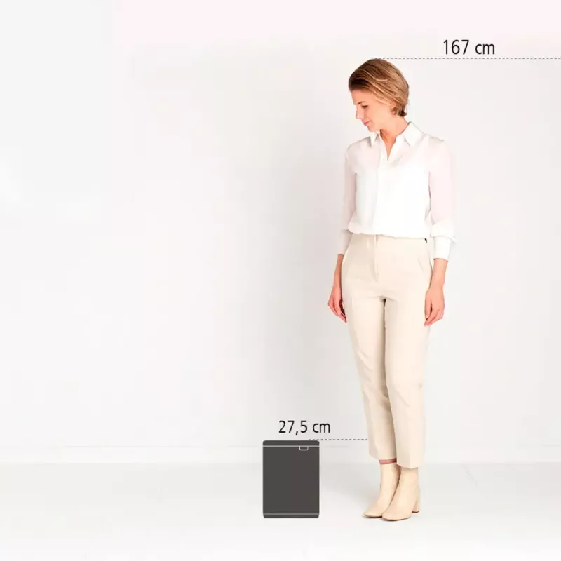 Brabantia Bo šiukšlių dėžė 4 l stačiakampė plieninė juoda balta
