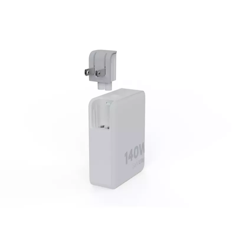 Nešiojamas 140W GaN kelioninis įkroviklis Xtorm XVC2140 su 3× USB-C PD prievadais ir 2 m USB-C laidu, baltas