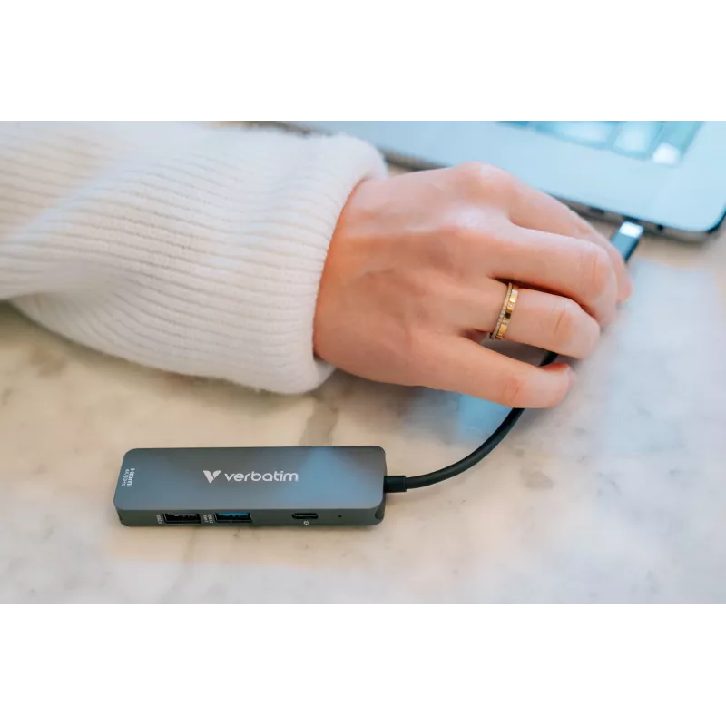 Verbatim USB-C Essentials Multiport Hub 4 prievadai: HDMI, USB-C PD, USB-A 3.2 Gen 1, USB-A