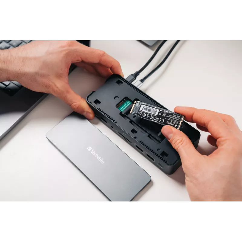 Verbatim CDS-15SSD USB 3.2 Gen 1 (3.1 Gen 1) Type-C dokavimo stotelė su 256 GB SSD, juoda, pilka