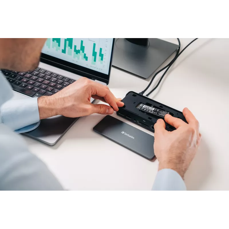 Verbatim CDS-15SSD USB 3.2 Gen 1 (3.1 Gen 1) Type-C dokavimo stotelė su 256 GB SSD, juoda, pilka