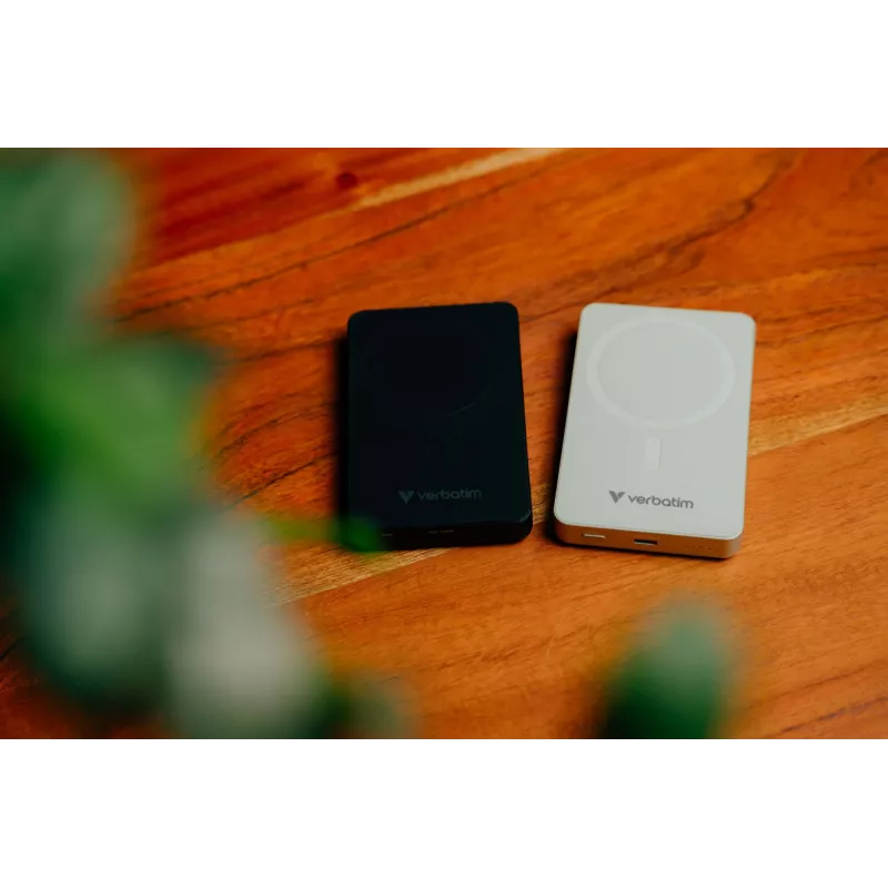 Verbatim Charge 'n' Go Essentials belaidis magnetinis maitinimo bankas 10000 mAh juodas