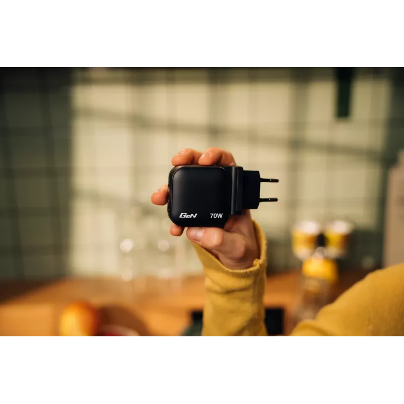Verbatim Mini GaN Įkroviklis 70W 3 Prievadai US kištukas su EU ir UK adapteriais