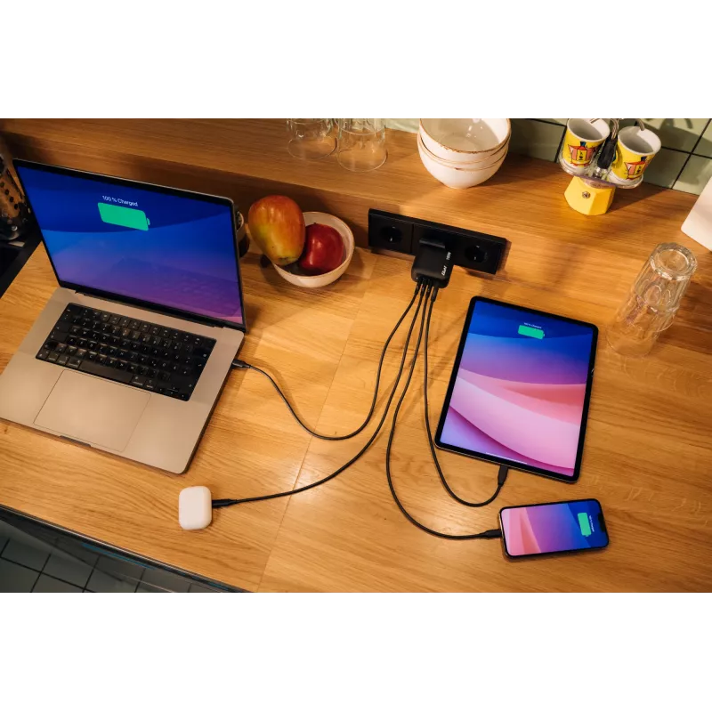 Verbatim Mini GaN Charger 100W 4 prievadai US kištukas su EU ir UK adapteriais