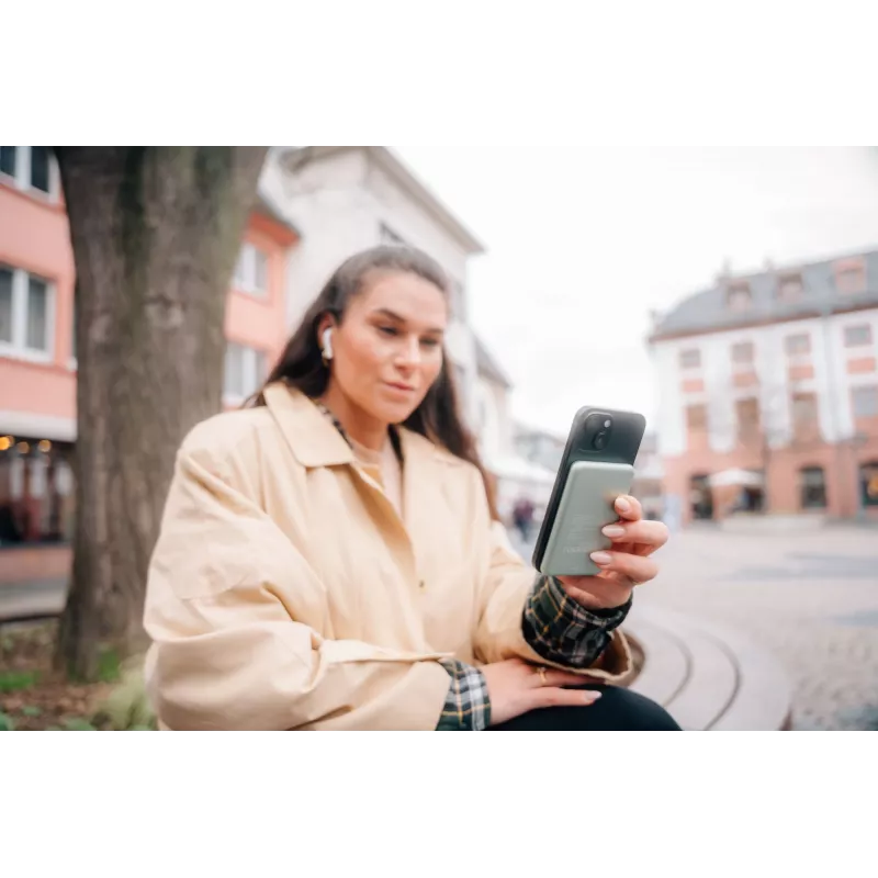 Verbatim Charge 'n' Go belaidė magnetinė Power Bank 5000mAh Žalia