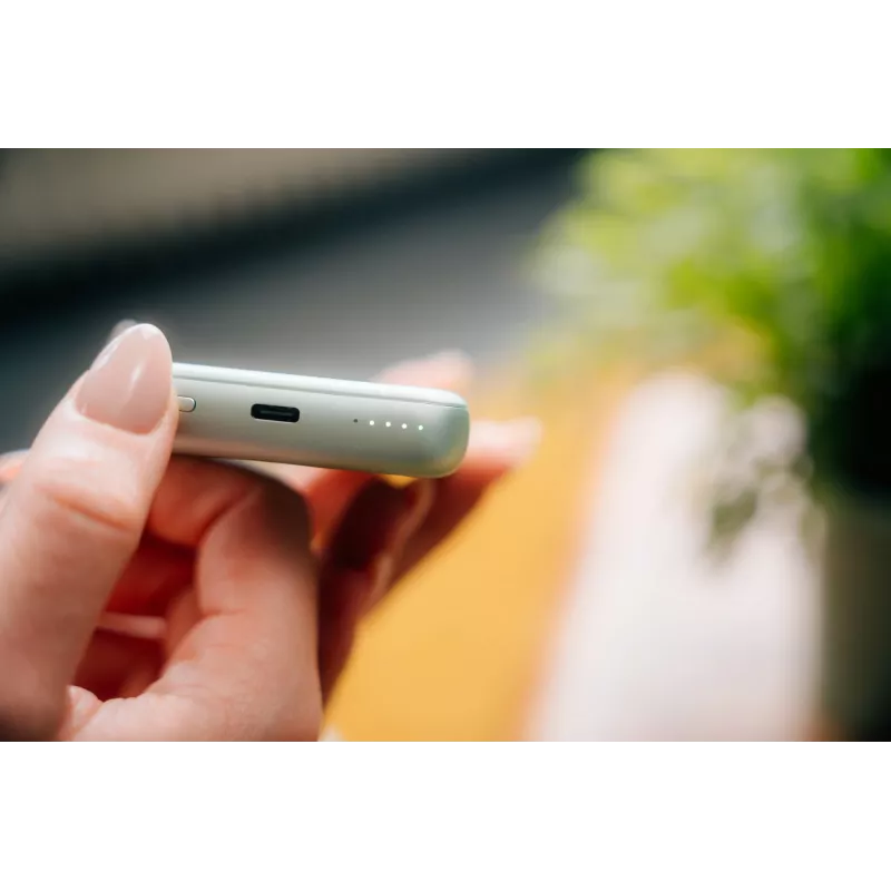 Verbatim Charge 'n' Go belaidis magnetinis powerbankas 10000mAh Žalias