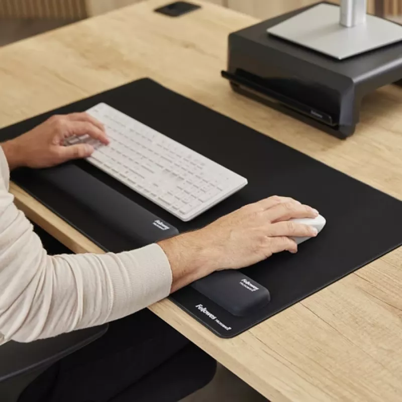 Fellowes Breyta Palm Rest riešo atrama su antibakterine apsauga, juoda