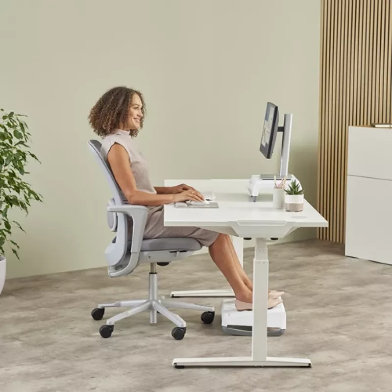 Fellowes Breyta Compact riešų atrama klaviatūrai su antibakterine apsauga, smėlio spalvos