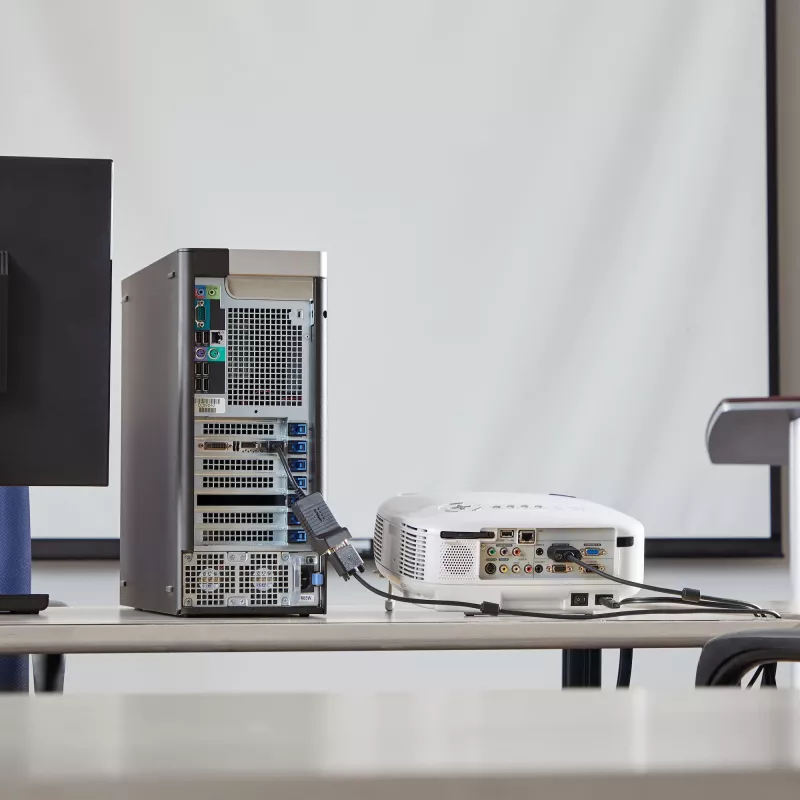StarTech.com DP2VGA – aktyvus DisplayPort į VGA adapteris, 1080p, fiksuojanti DP jungtis