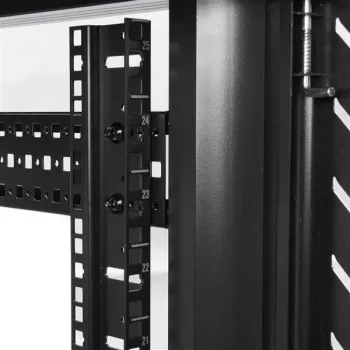 StarTech.com 4-Post 25U Server Rack Cabinet, užrakinamas 19 colių duomenų stovo korpusas kompiuterinei / AV / IT įrangai, biuro / namų tinklo stovas su ratukais ir reguliuojamais montavimo bėgeliais