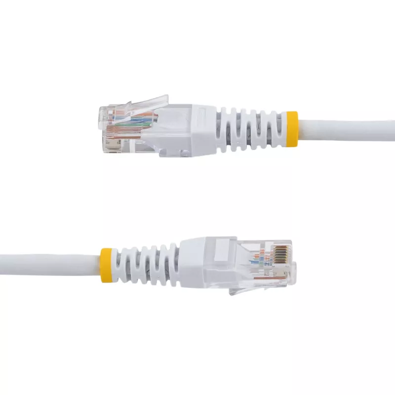 StarTech.com 15 m baltas Cat5e formuotas RJ45 UTP pataisos kabelis