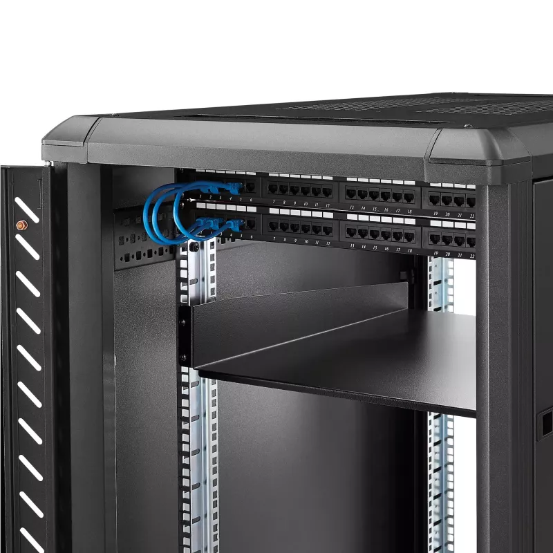 StarTech.com CABSHELF22 2U fiksuota lentyna serverio stovui – 22 colių gylio, juoda, 23 kg keliamoji galia