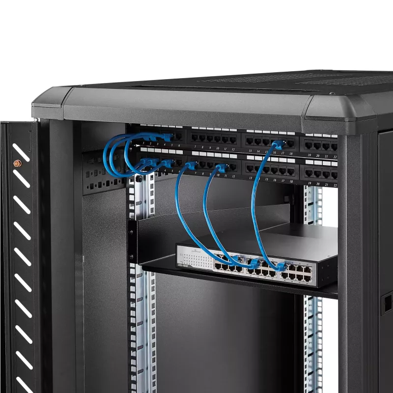 StarTech.com CABSHELF22 2U fiksuota lentyna serverio stovui – 22 colių gylio, juoda, 23 kg keliamoji galia