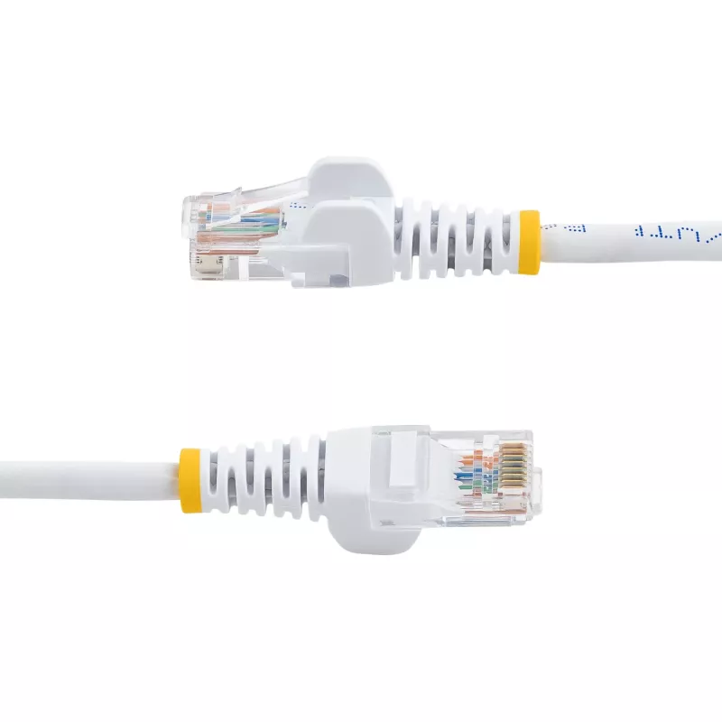 StarTech.com Cat5e pataisos kabelis su apsaugotais RJ45 jungtimis - 2 m, baltas