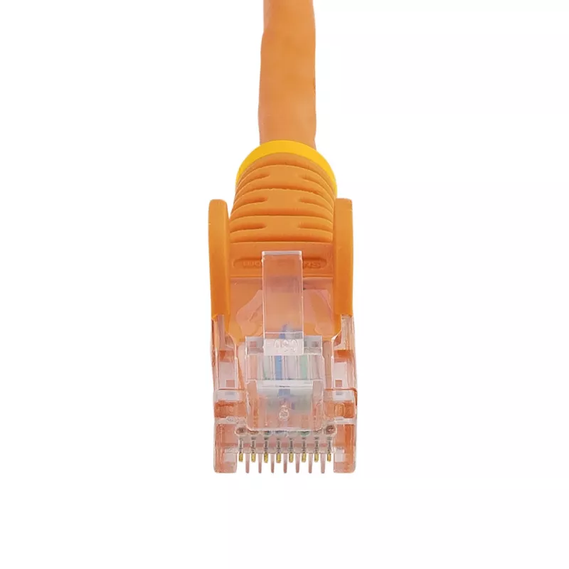 StarTech.com Cat5e jungiamasis kabelis su apsaugotais RJ45 kištukais - 1 m, oranžinis