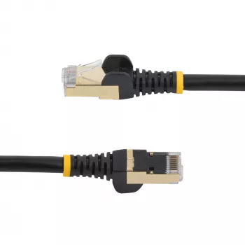 StarTech.com 0,50 m CAT6a Ethernet kabelis – 10 Gigabit ekranuotas RJ45 100W PoE jungiamasis kabelis – 10GbE STP tinklo kabelis su įtempimo mažinimu – juodas, individualiai išbandytas / laidai UL sertifikuoti / TIA