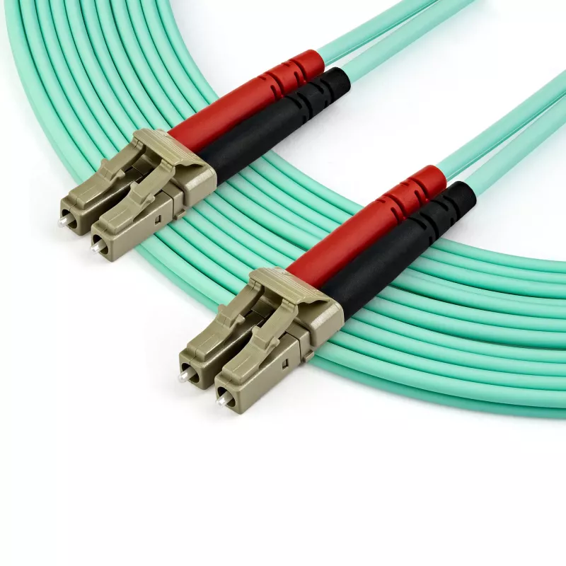 StarTech.com 7m (22ft) LC/UPC į LC/UPC OM3 daugiamodis šviesolaidinis kabelis, pilnas dupleksas 50/125µm, 100G, maži įterpimo nuostoliai, LSZH šviesolaidinis trumpiklis