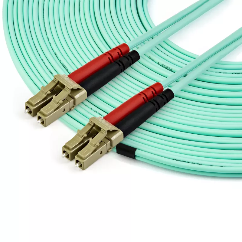 StarTech.com 15m (50ft) LC/UPC į LC/UPC OM3 daugiamodis šviesolaidinis kabelis, pilnas dupleksas 50/125µm, 100G, maži įterpimo nuostoliai, LSZH