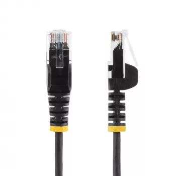 StarTech.com 2,5 m CAT6 kabelis - plonas - su apsaugotais RJ45 jungtimis - juodas