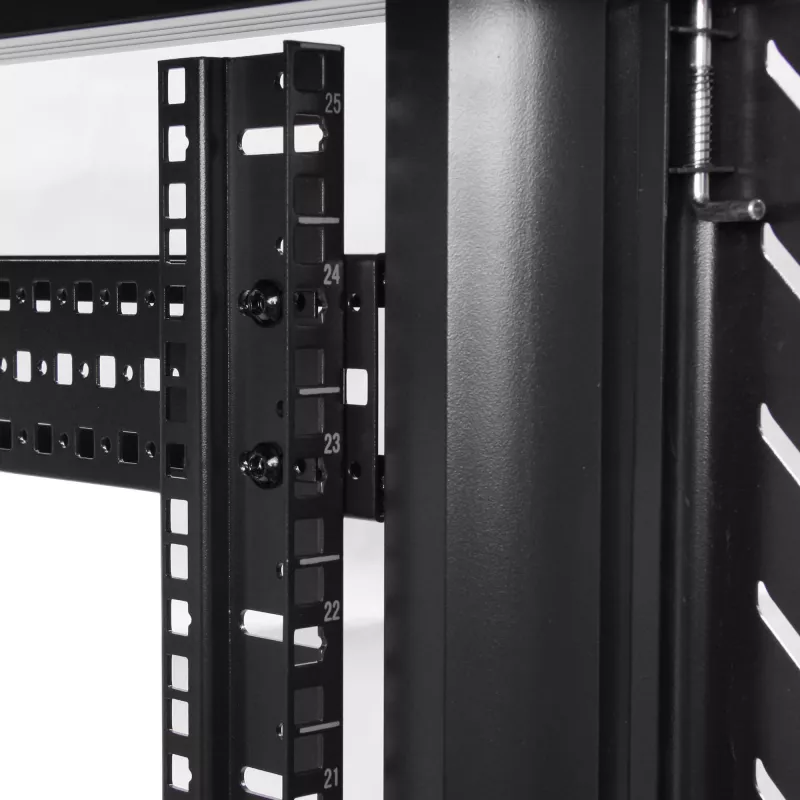 StarTech.com 4-Post 32U Server Rack Cabinet, užrakinama 19 colių duomenų spinta kompiuteriams, AV/IT įrangai, biuro / namų tinklo stovas su ratukais ir reguliuojamais montavimo bėgeliais