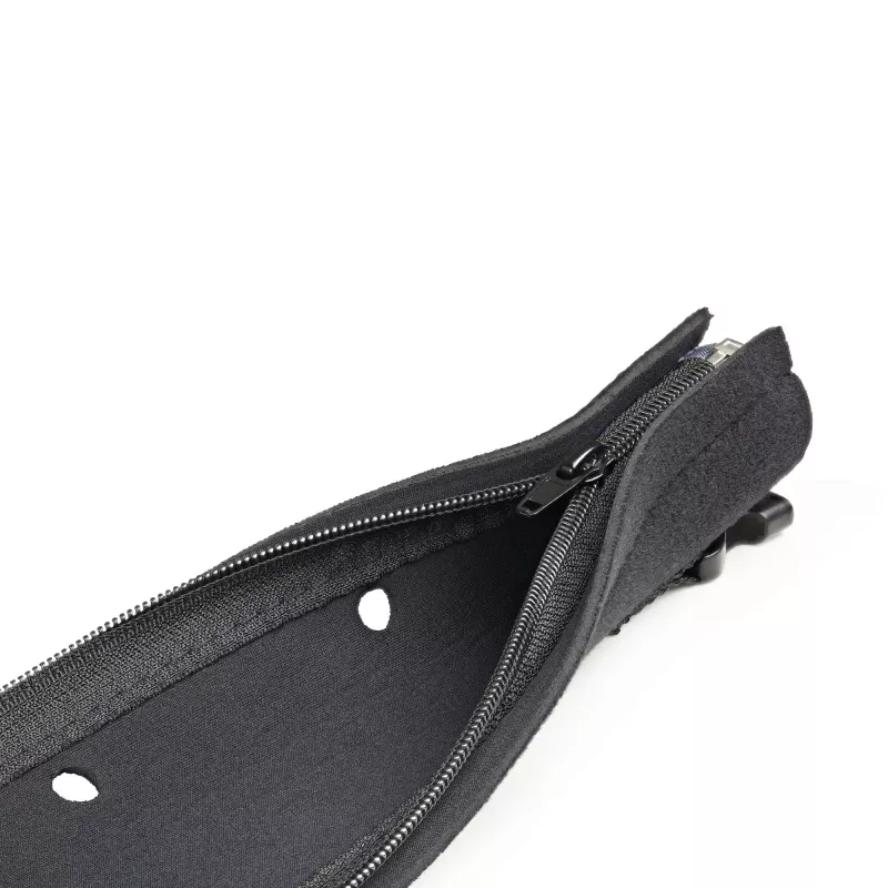 StarTech.com 1 m neopreninis kabelių sutvarkymo mova su užtrauktuku ir sagtimi – 3 cm skersmuo – juoda