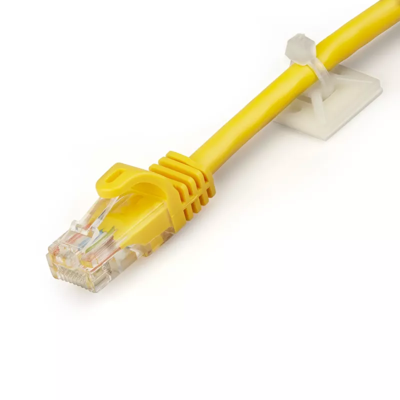 StarTech.com 100 vnt. kabelių raiščių laikikliai su lipnia juosta 4,6 mm pločio raiščiams - nailono/plastiko užtraukiamų raiščių laikikliai - elektros/tinklo kabelių tvirtinimo laikikliai / 94V-2 gaisrinė ir UL sertifikuota TAA