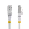 StarTech.com 1m CAT6a Ethernet kabelis - baltas - mažai dūmų, be halogeno (LSZH) - 10GbE 500MHz 100W PoE++ - apsaugotas nuo užkliuvimo RJ-45 su įtempimo mažinimu - S/FTP tinklo jungiamasis laidas