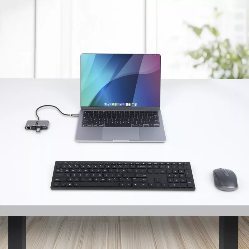 StarTech.com 3 prievadų USB-C centras su Ethernet - 3x USB-A - Gigabit Ethernet - USB 3.0 5Gbps - maitinamas per USB - 30 cm USB-C laidas - nešiojamas USB-C į USB-A centras
