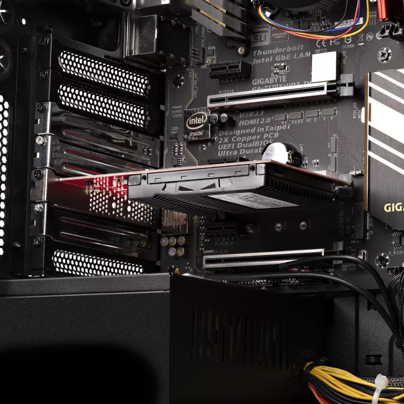StarTech.com U.3 į PCIe adapterio kortelė, PCIe 4.0 x4 adapteris 2,5 colio U.3 NVMe SSD, SFF-TA-1001 PCI Express papildymo kortelė staliniams kompiuteriams/serveriams, TAA atitinkanti – nuo OS nepriklausoma