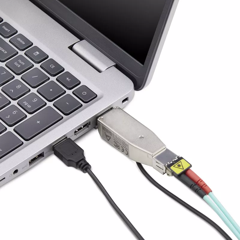 „StarTech.com“ Gigabitinis šviesolaidinis į RJ45 Ethernet keitiklis, vienmodis 10 km / daugiamodis 800 m, USB maitinimas, kompaktiškas, metalinis korpusas, mikro mini, TAA