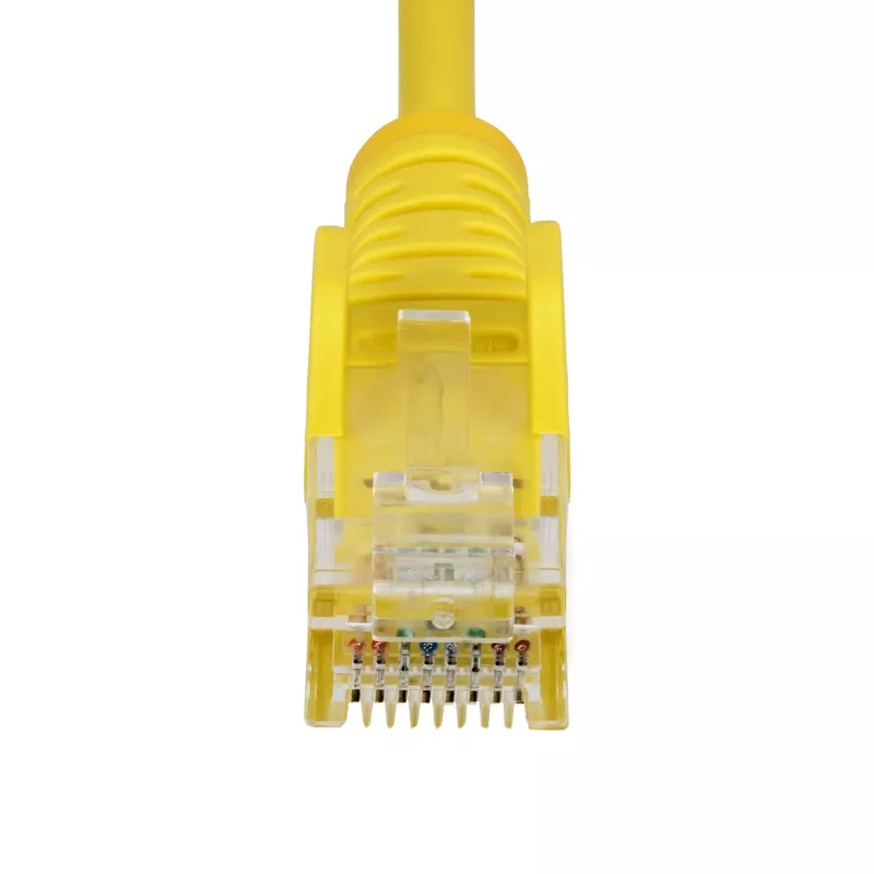 StarTech.com 25 cm geltonas plonas CAT6 Ethernet kabelis, be užkablių, 100W PoE, UTP, LSZH, 28AWG gryna vario viela, plonas RJ45 tinklo jungiamasis laidas su įtempimo mažinimu, individualiai išbandytas