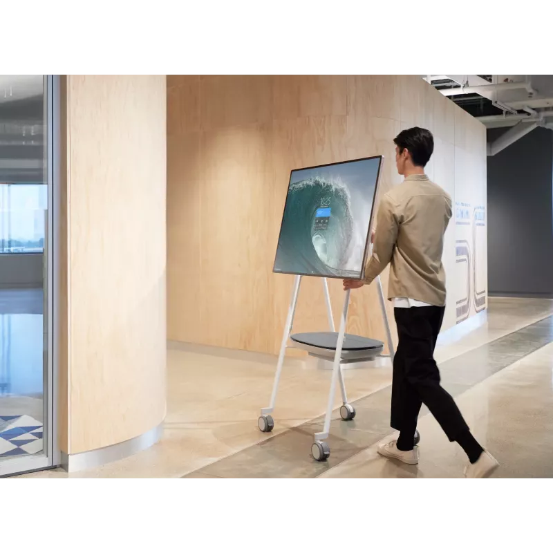 APC Smart-UPS Charge Mobile Battery (CSH2) – nešiojamas ličio jonų maitinimo modulis, skirtas Microsoft Surface Hub 2S ir Surface Hub 3