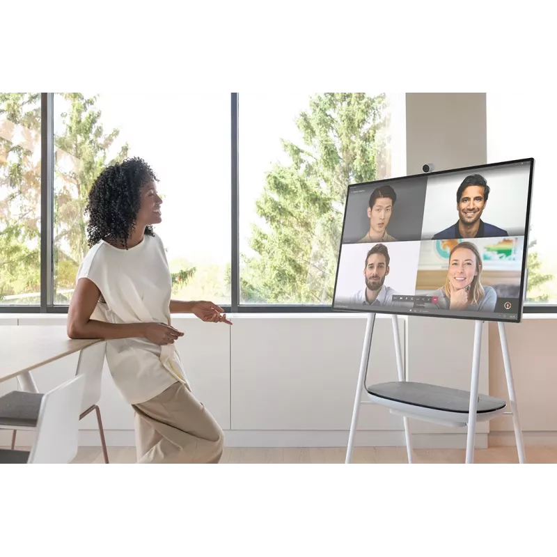 APC Smart-UPS Charge Mobile Battery (CSH2) – nešiojamas ličio jonų maitinimo modulis, skirtas Microsoft Surface Hub 2S ir Surface Hub 3