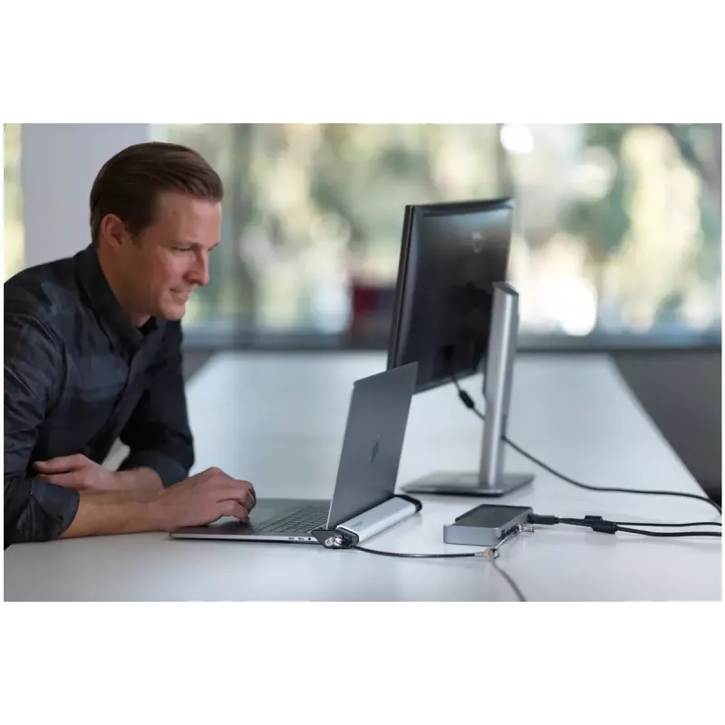 Kensington Laptop Locking Station 2.0 su MicroSaver 2.0 spyna