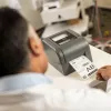 Brother TD-4420TNF2 etikečių spausdintuvo rinkinys su PACU003 pjaustytuvu ir SafetyLabelPro programine įranga