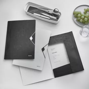 Leitz 3-Flap Folder WOW PP A4 – Aplankalas su trimis atvartais, A4 formatas, polipropilenas (PP), juoda spalva, 150 lapų talpa