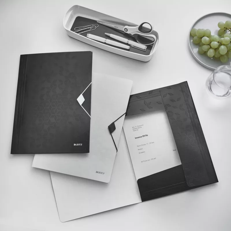 Leitz 3-Flap Folder WOW PP A4 – Aplankalas su trimis atvartais, A4 formatas, polipropilenas (PP), juoda spalva, 150 lapų talpa