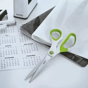 Leitz WOW Titanium biuro žirklės 205 mm, titano danga, nerūdijantis plienas, žalios/baltos
