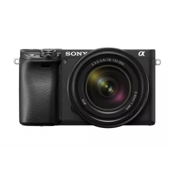 Sony α 6400 + SEL18135 MILC 24,2 MP CMOS 6000 x 4000 pikselių Juoda