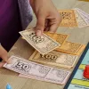 Monopoly Knockout – Šeimyninis vakarėlių žaidimas, greitas stalo žaidimas nuo 8 metų, 2-8 žaidėjai, 20 min.