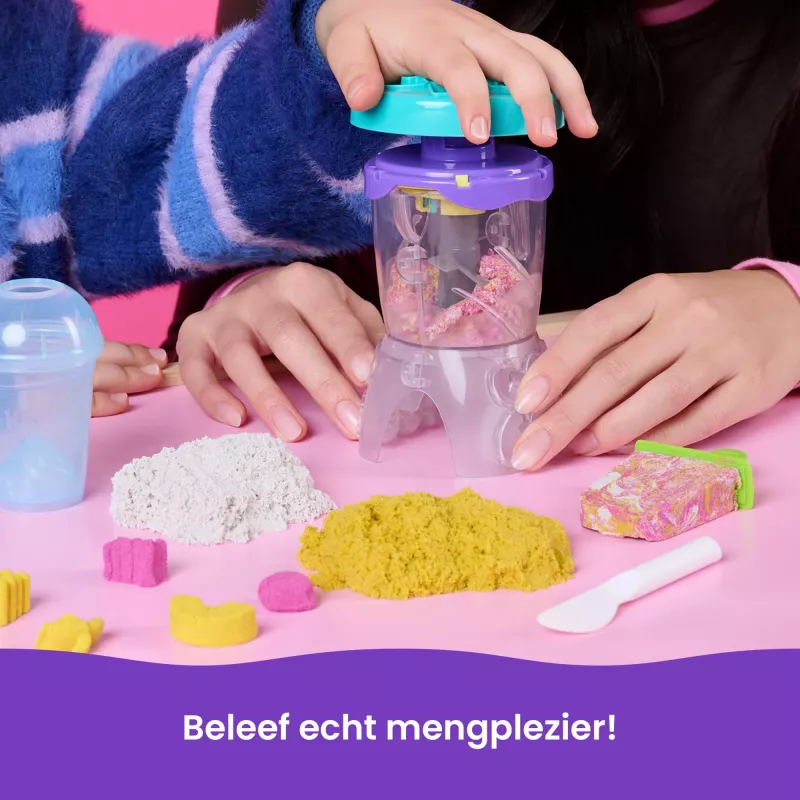 Kinetic Sand Smoothie Mixer rinkinys, 14 oz formuojamo smėlio su įrankiais ir ledų formelėmis